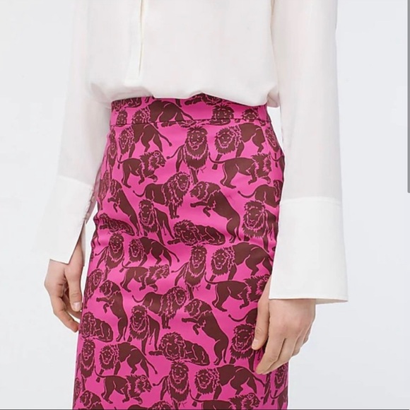 J. Crew Dresses & Skirts - J.Crew No. 2 Pencil skirt sleepy lions print — Size 8